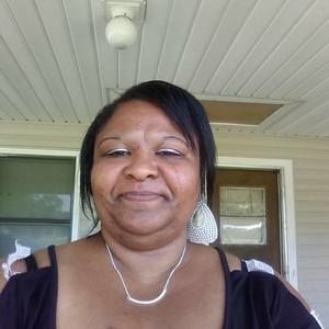 Meet your Posher, Yolanda